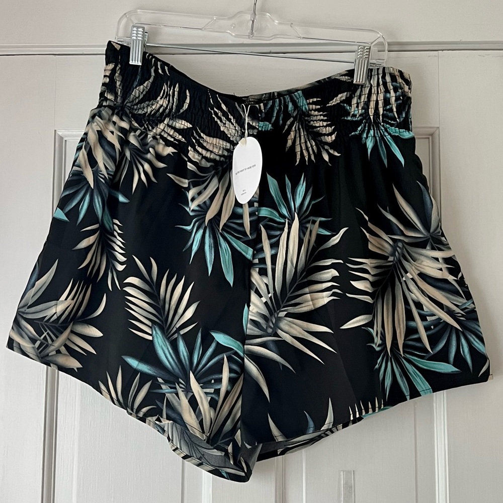 NWT SHEIN 3XL Black Tropical Waist Shorts